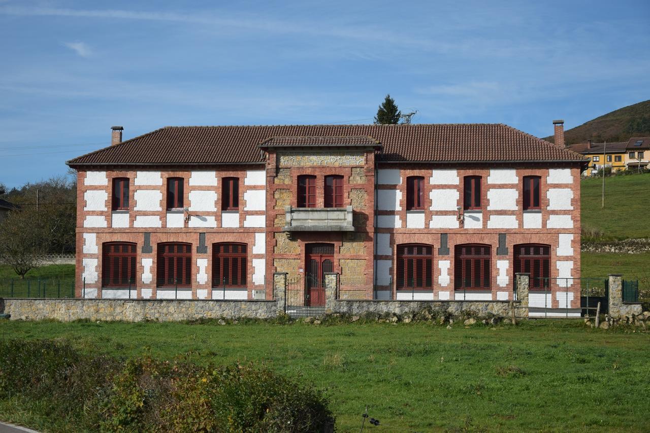 Albergue Familiar De Pintueles Piloña Εξωτερικό φωτογραφία